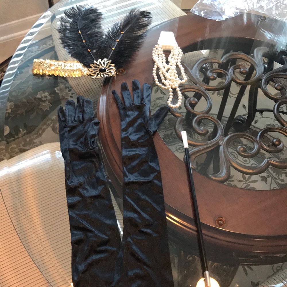 Roaring 20s accessories